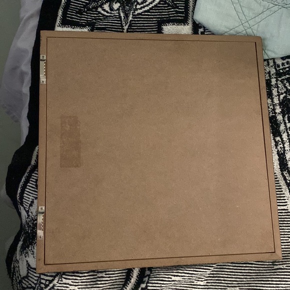 Whiteboard with a black boarder - Picture 2 of 2